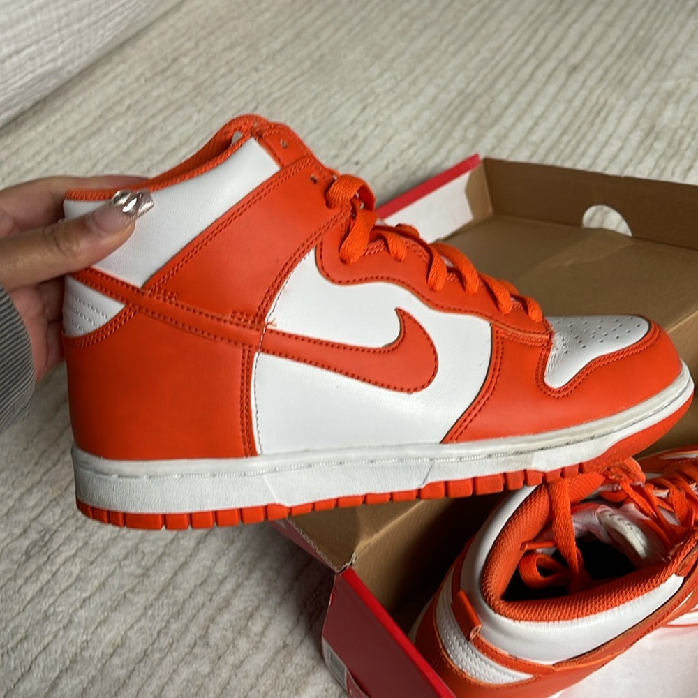 Nike dunk high (GS) white orange blaze size 6Y